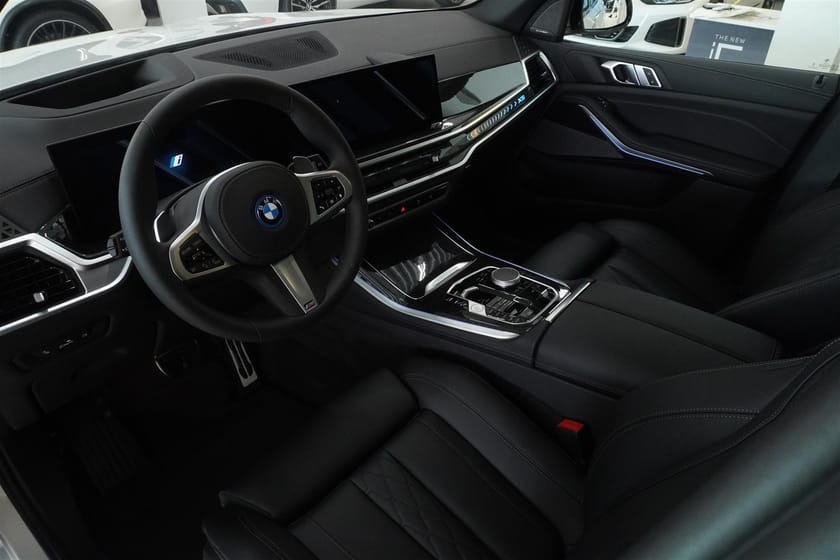 Bild 2 av BMW X5 xDrive50e M Sport Innovation HUD H K Drag