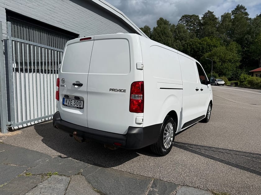 Bild 3 av Toyota Proace 2.0 D-4D 122HK L3 LÅNGA MODELLEN / DUBBLA SIDODÖRRAR