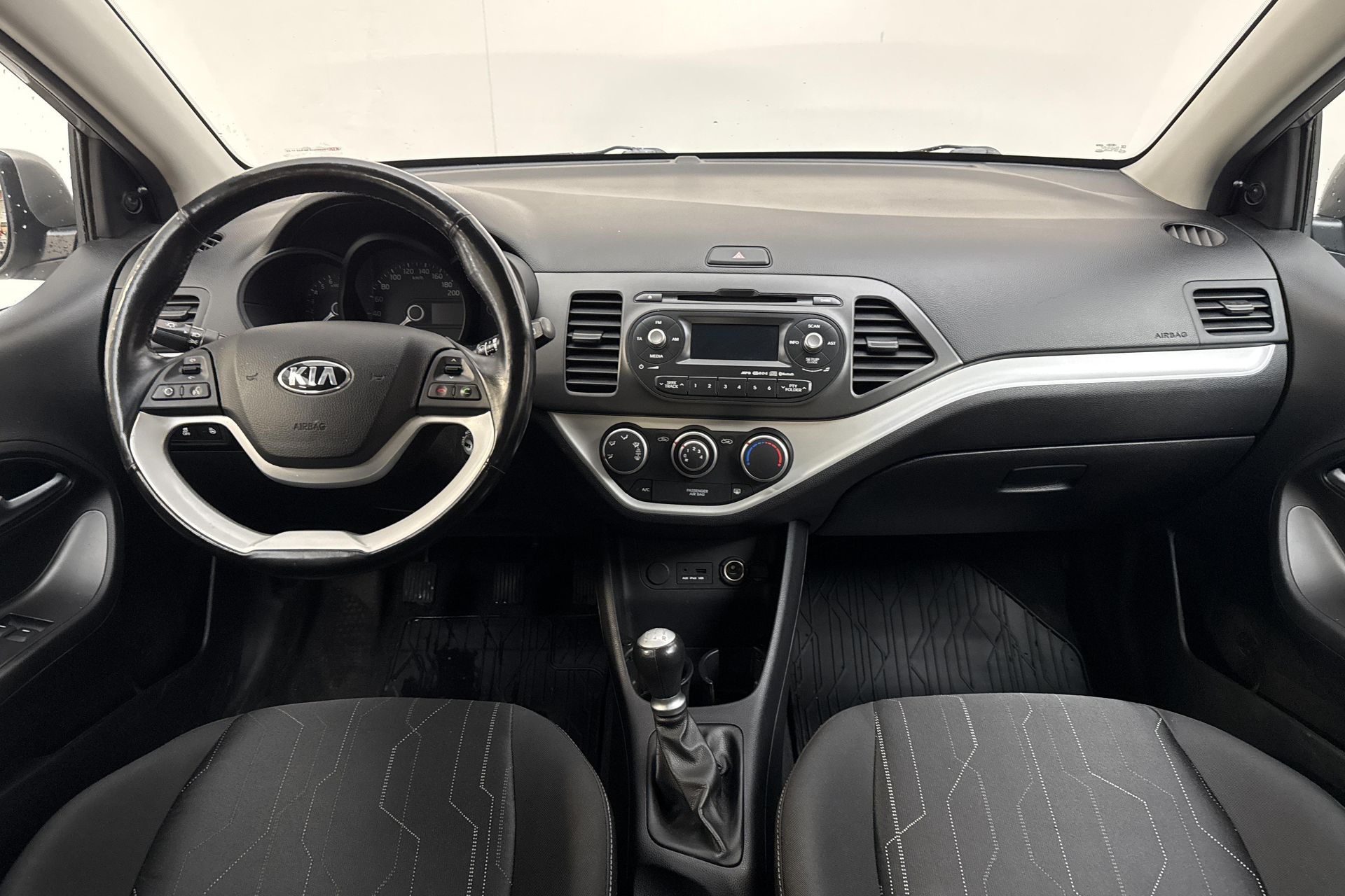 Kia Picanto 1.0 2015, bild 7/10