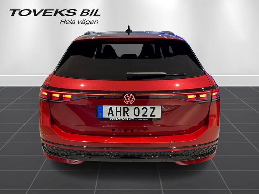 Bild 4 av Volkswagen Passat Variant eHybrid 272hk R-line Signature Black Edition Max**SPEC**