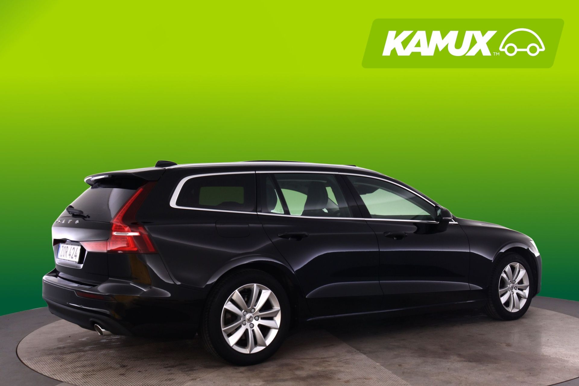 Volvo V60 D3 Momentum Advanced 2019, photo 2/10