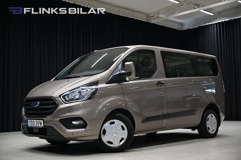 Bild 1 av Ford Transit Custom 320 Kombi 170HK Automat|9-Sits|NyKamrem|Backkamera|Leasbar