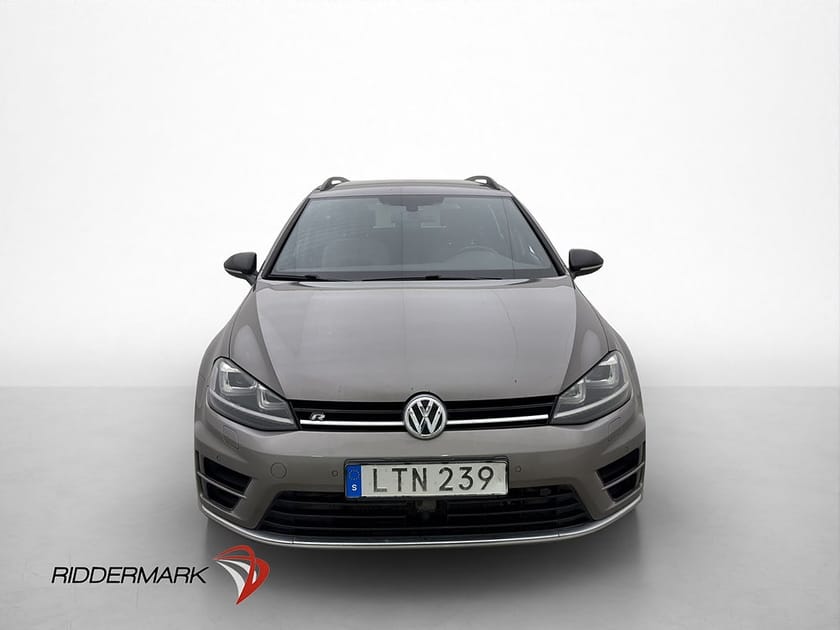 Bild 2 av Volkswagen Golf Sportscombi R SC TSI 4M 300hk Dynaudio Kamera Navi