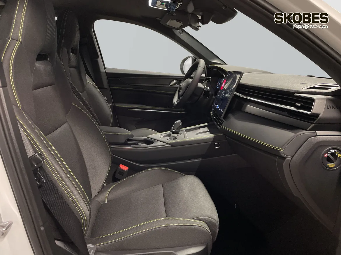 Lynk & Co 01 PHEV