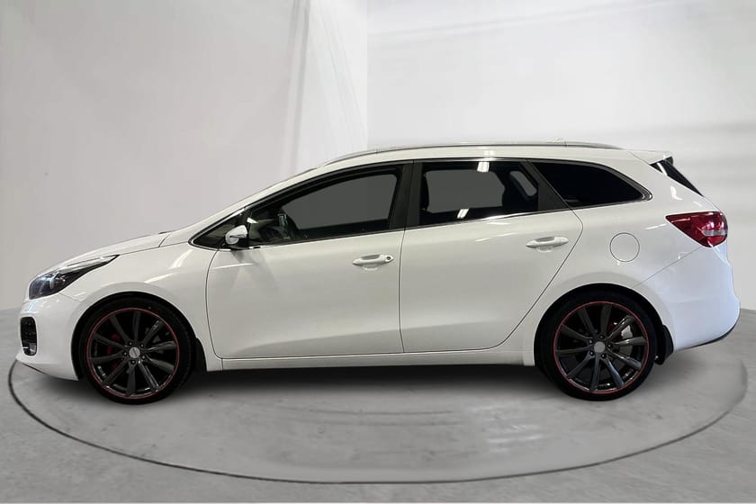 Bild 2 av Kia cee'd_sw Cee'd 1.6 SW (135hk) GT-Line GPS Drag Backkamera