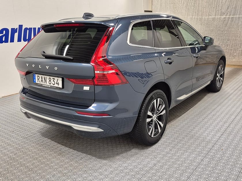 Bild 4 av Volvo XC60 T6 Recharge Core Bright plug in AWD 350HK 4x4 Panorama