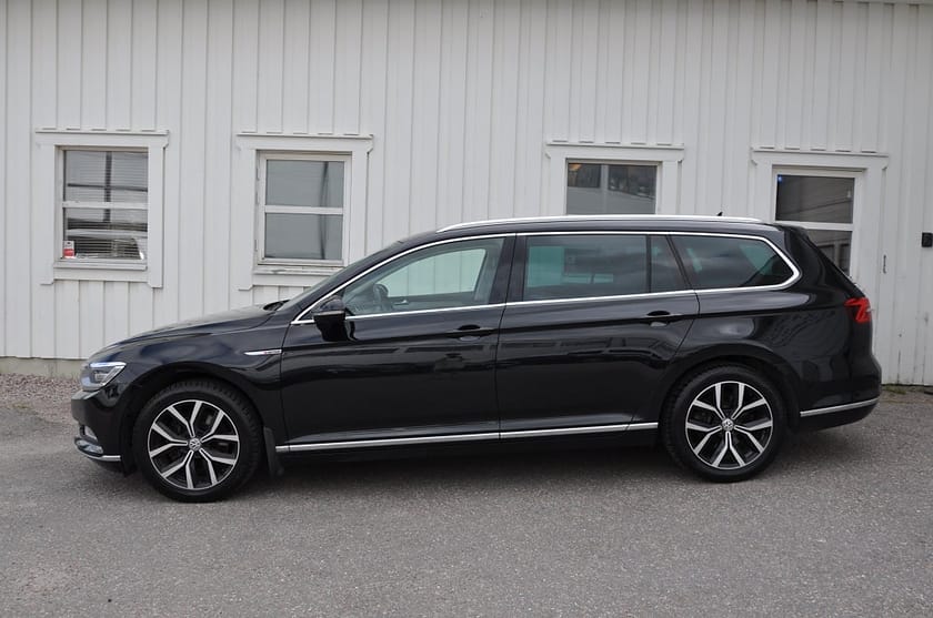 Bild 2 av Volkswagen Passat Sportscombi SC 2.0 TDI 4M Executive Värmare Drag