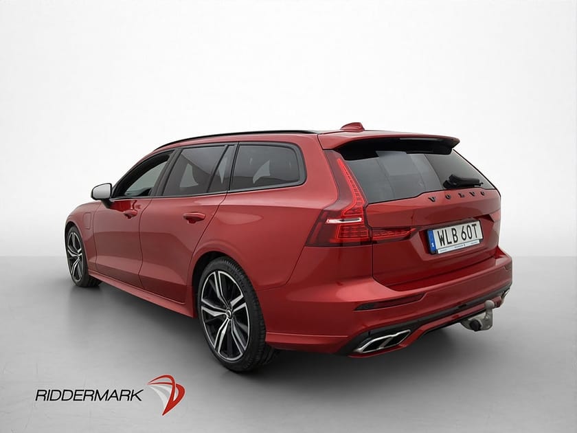 Bild 5 av Volvo V60 T8 AWD R-Design Värm Drag Pano 360° H/K Skinn HUD