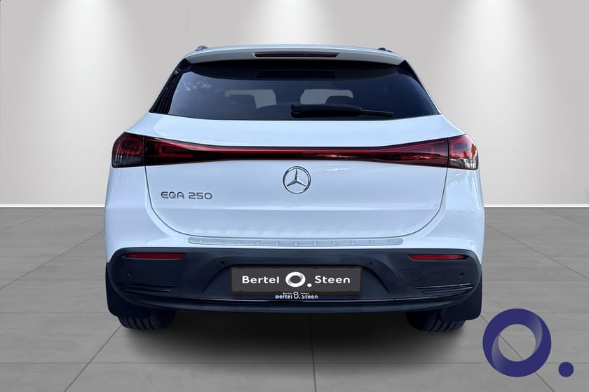 Bilde 4 av Mercedes-Benz EQA 250 |Hengerfeste|El-seter|Rattvarme|Godt utstyrt