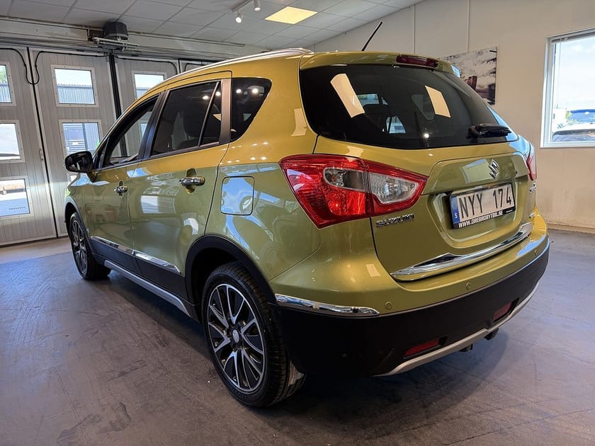 Bild 3 av Suzuki SX4 S-Cross 1.6 DOHC VVT AllGrip Pano Drag Gps M-värmare B-kam