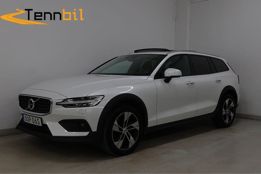 Bild 1 av Volvo V60 Cross Country B4 AWD Advpro Skinn Drag Pano D-Värme 360° H/K MOMS Nav