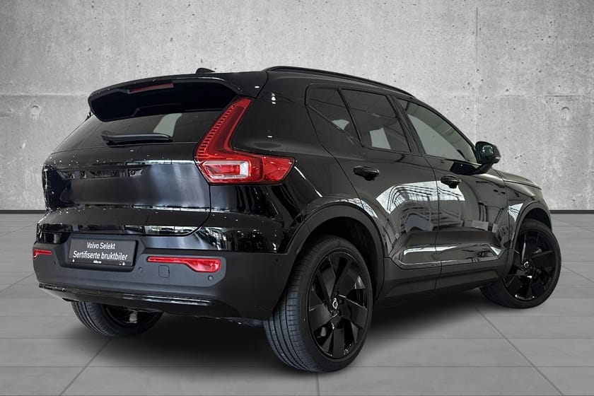 Bilde 3 av Volvo EX40 Twin Motor Black Edition 4x4 m/hengerfeste
