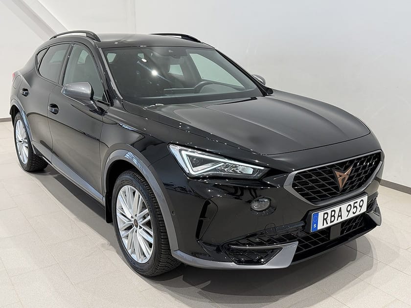Bild 1 av CUPRA Formentor e-Hybrid .4 204 HK Backkamera Apple carplay Beats