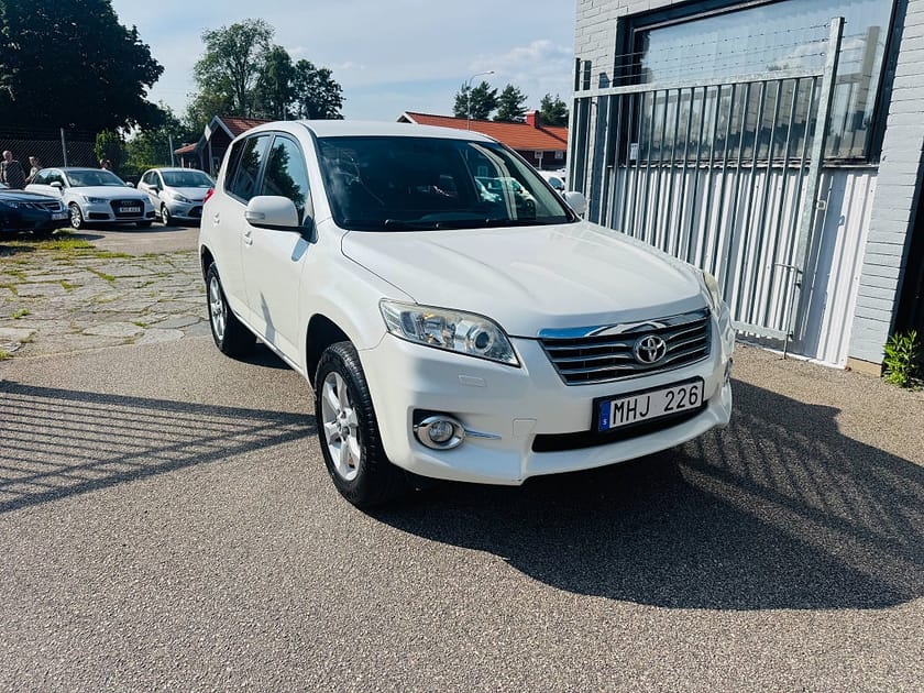 Bild 1 av Toyota RAV4 2.0 VVT-i 158HK 4x4 / DRAG