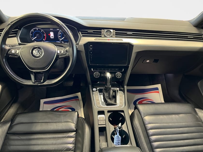Bild 5 av Volkswagen Passat Sportscombi R-Line *Dragkrok/Backkamera*