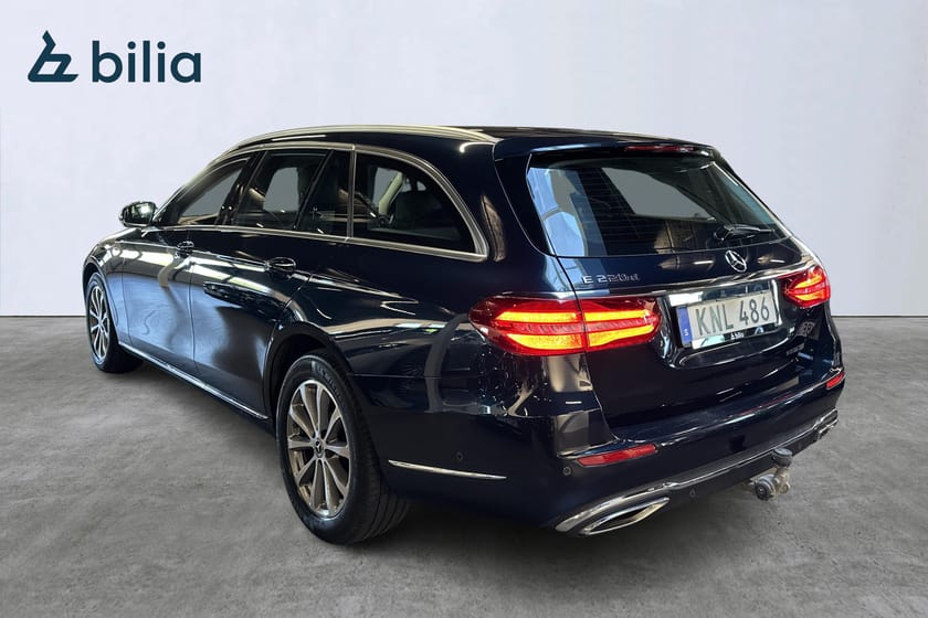 Bild 3 av Mercedes-Benz E 220 T d 4MATIC 220d Exclusive Dragkrok Kamera Navigation