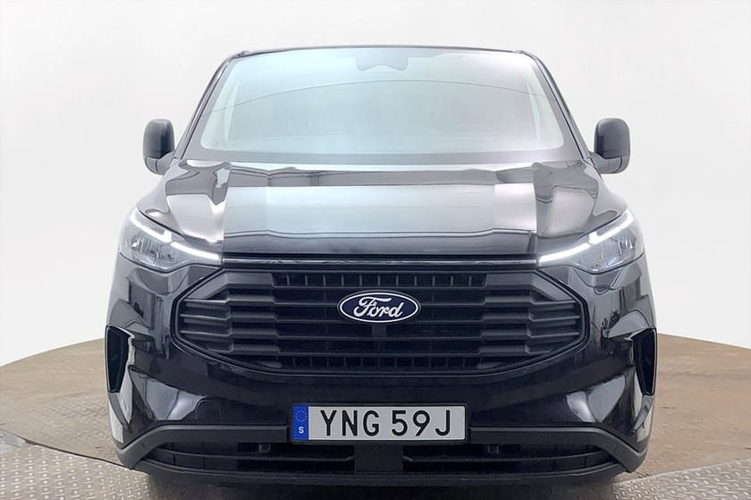 Bild 3 av Ford Transit Custom 320 2.0 AWD Business Drag 3sits Cockpit Navi Kamera Värmare