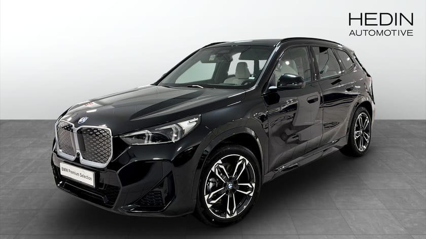 Bild 1 av BMW iX1 xDrive30 M Sport Business HUD 360 H&K DAP