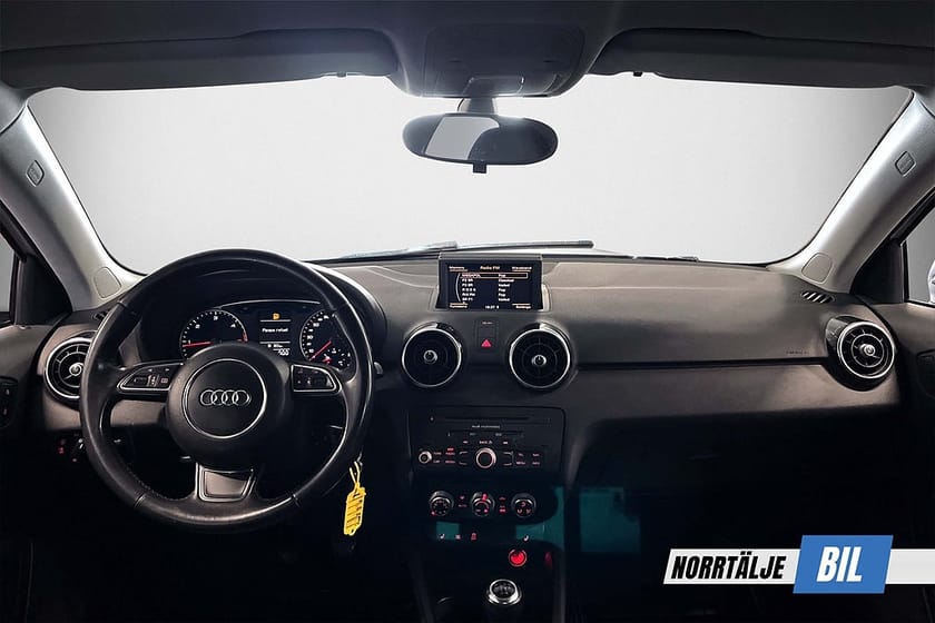 Bild 3 av Audi A1 Sportback 1.6 TDI 90 HK S-LINE MOTOR & KUPÉ VÄRMARE KAMREM BYTT