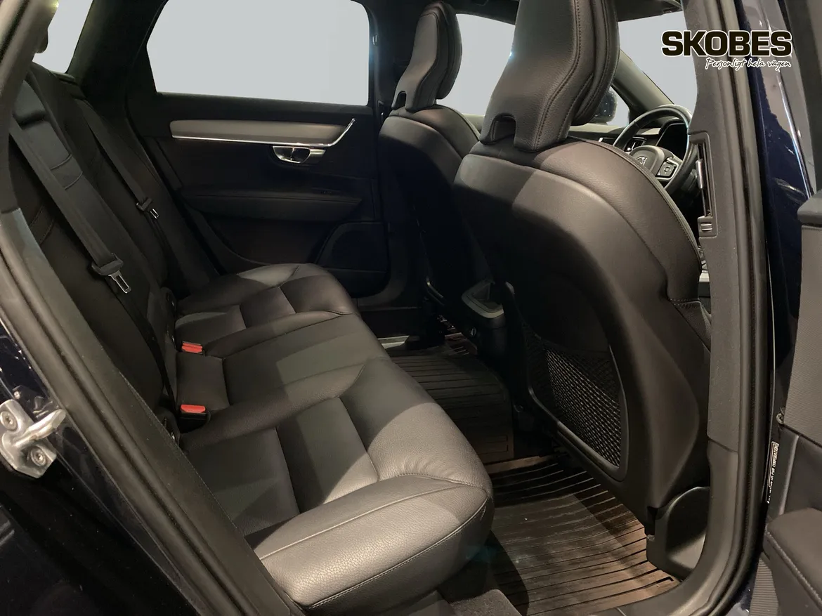Volvo V90 Cross Country