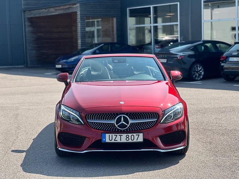 Bild 3 av Mercedes-Benz C 250 Cabriolet 9G-Tronic AMG Burmester B-Kamera Navi
