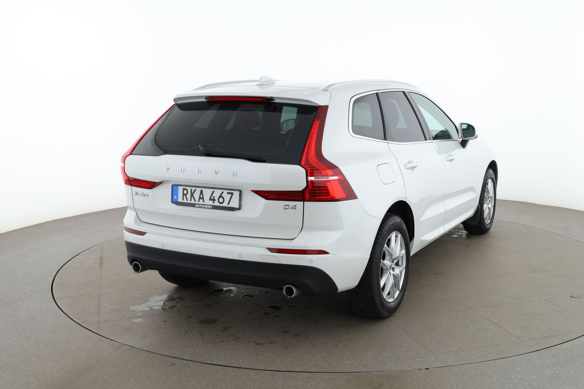 Volvo XC60 2019, photo 6/10
