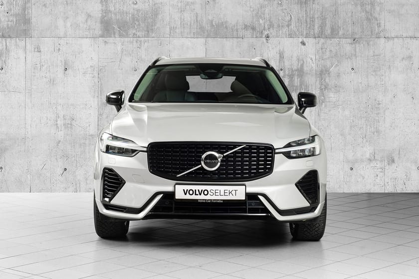 Bilde 3 av Volvo XC60 T6 AWD Plug In Hybrid Plus Dark 350Hk. Hengerfeste!