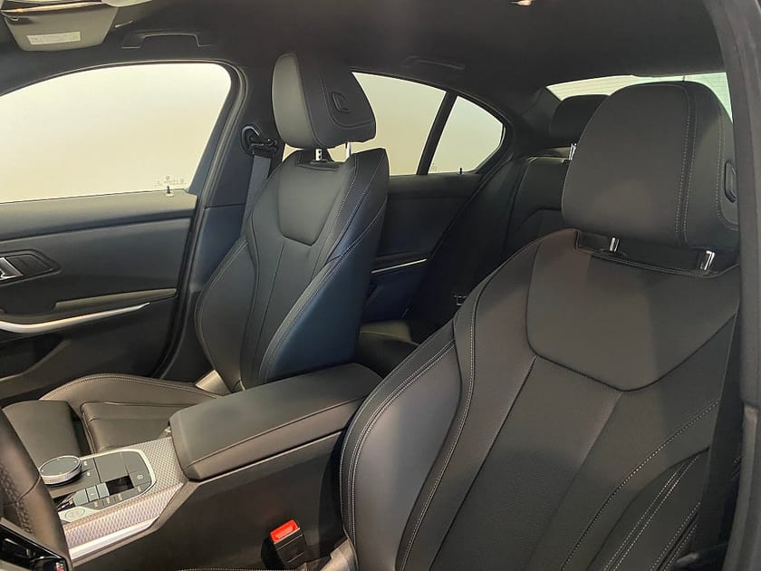 Bild 4 av BMW 330e xDrive Sedan