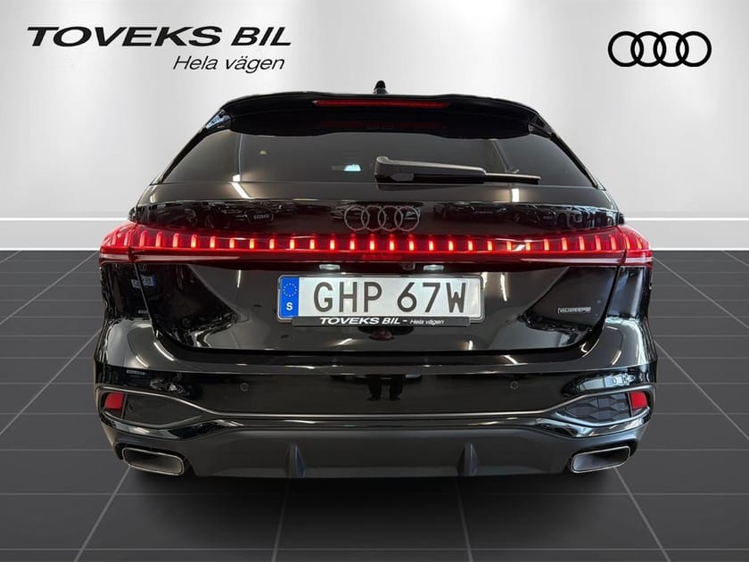 Bild 3 av Audi A5 Avant e-hybrid quattro S-Line / Evolutionpaket / Drag / Svart Optik