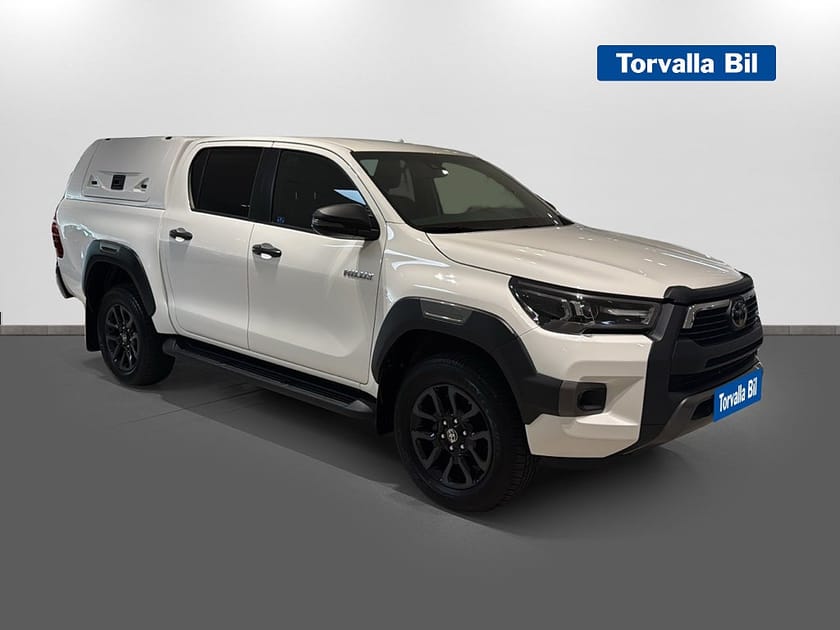 Bild 3 av Toyota Hilux Dubbelhytt 2.8 4WD Invincible *V-hjul + Dragkrok*