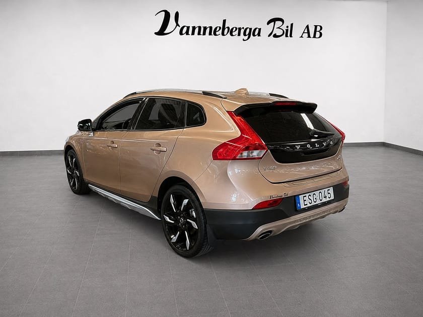 Bild 4 av Volvo V40 Cross Country D4 Geartronic Summum Panorama/Backkamera/Skinn/Euro 5