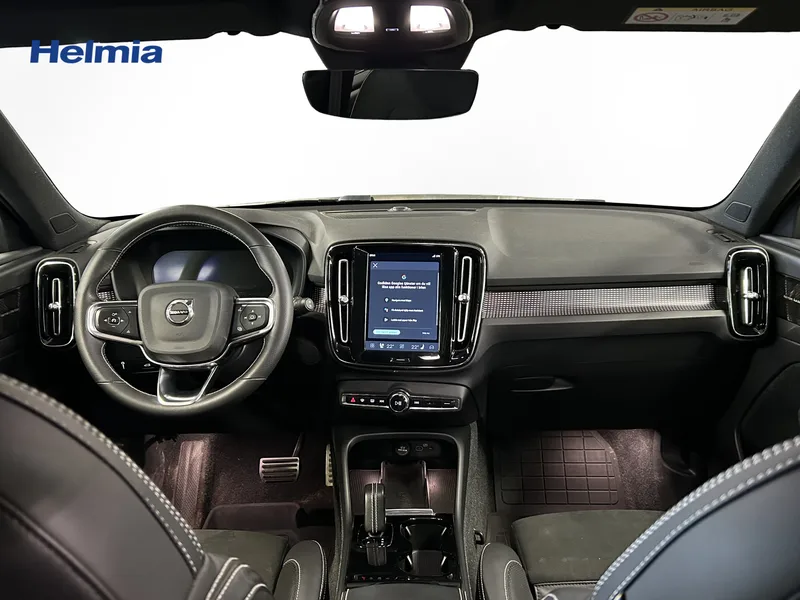 Bild 8 av 11 – Volvo XC40 Recharge P8 AWD Pure Electric Standard