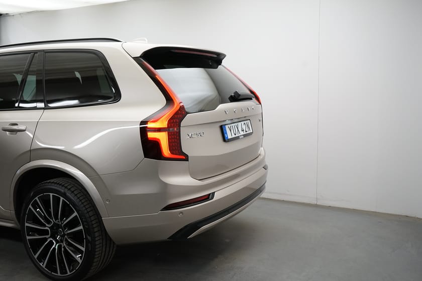 Bild 3 av Volvo XC90 T8 Ultra Dark Edition, Dragkrok, HarmanKardon PremiumSound, Taklucka