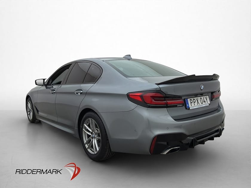 Bild 5 av BMW 530i xDrive Sedan 252hk M Sport P-Värm Pano H/K HUD 360° Skinn