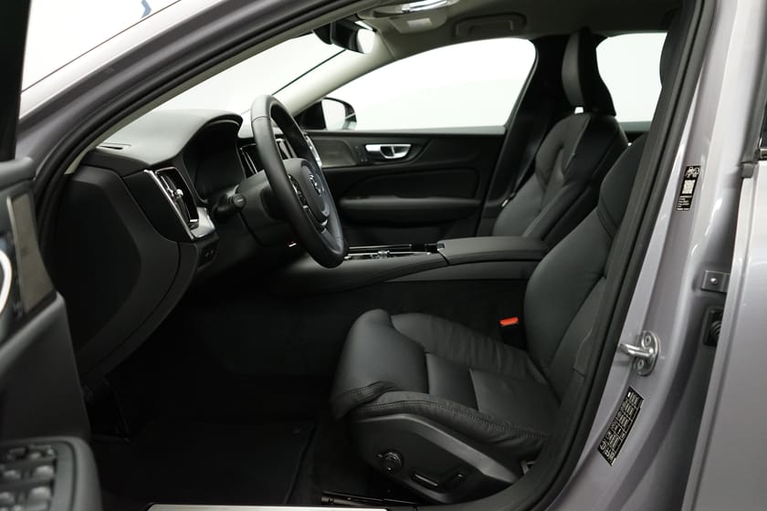Bild 5 av Volvo V60 T6 Plus Dark Nordic Edition, HarmanKardon PremiumSound, Navigation