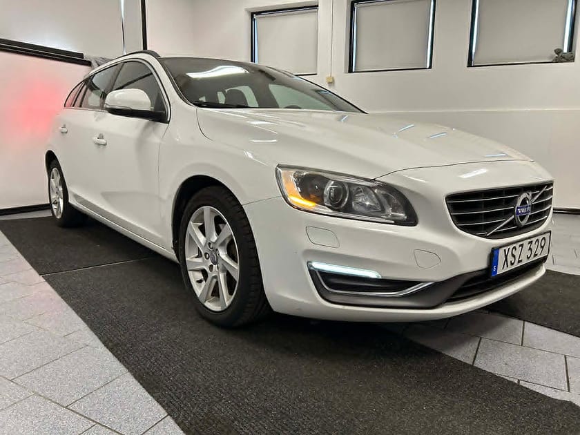 Bild 3 av Volvo V60 D2 Momentum 115 hk Euro 5 Välservad