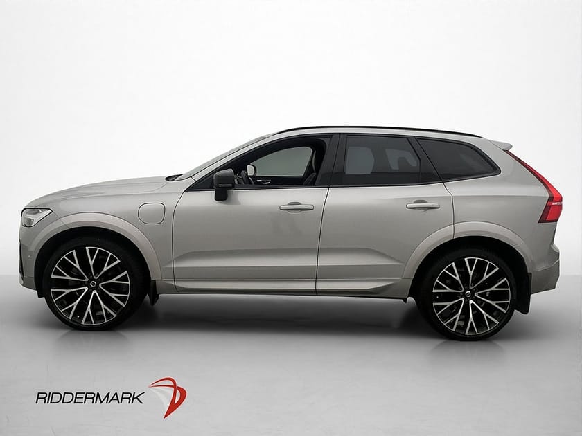 Bild 4 av Volvo XC60 Recharge T8 AWD R-Design Pano B&W Luftfjä Drag
