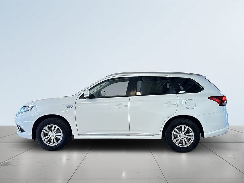 Bild 4 av Mitsubishi Outlander PHEV CVT Fleet Edition Drag Led-Ramp Pvärm Psens SoV