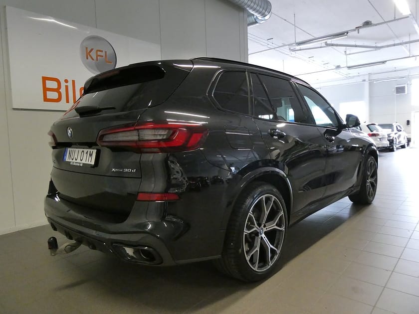 Bild 5 av BMW X5 xDrive30d M Sport Drag-Kamera-Skinn-Värmare-Adaptiv-SoV