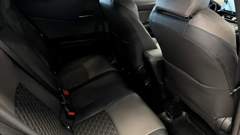 Bild 5 av Toyota C-HR Hybrid Launch Edition
