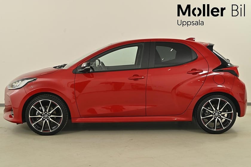 Bild 4 av Toyota Yaris Hybrid CVT 116hk, GR-Sport, HUD, JBL, CarPlay