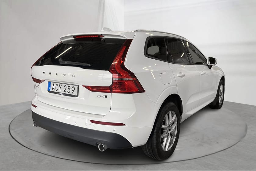 Bild 3 av Volvo XC60 D4 AWD (190hk) Momentum Läder Drag