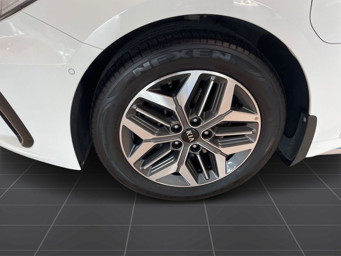 Kia Kia Optima Sport Wagon Plug-in Hybrid — bild 9