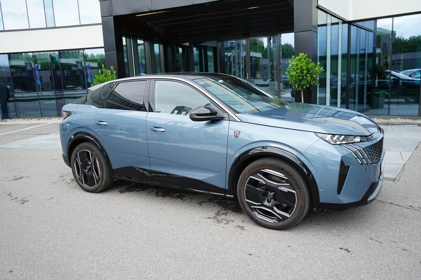 Bilde 4 av Peugeot E-3008 Dual Motor GT+ 4WD - mye utstyr !