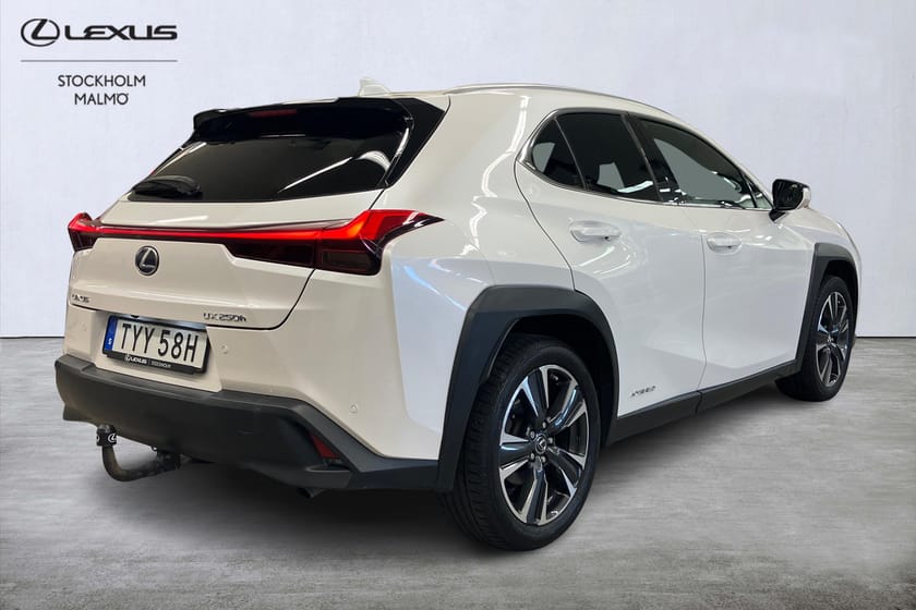 Bild 5 av Lexus UX 250h E-Four