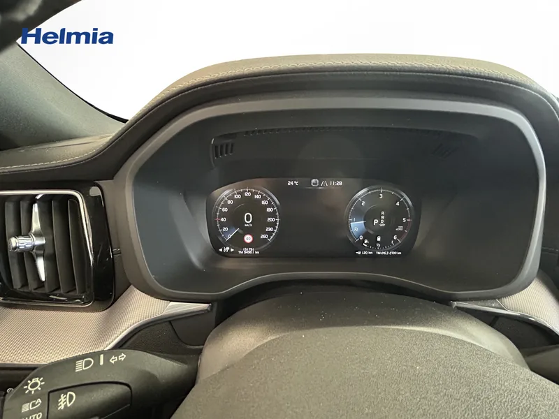 Bild 7 av 15 – Volvo XC60 B4 AWD Diesel R-Design