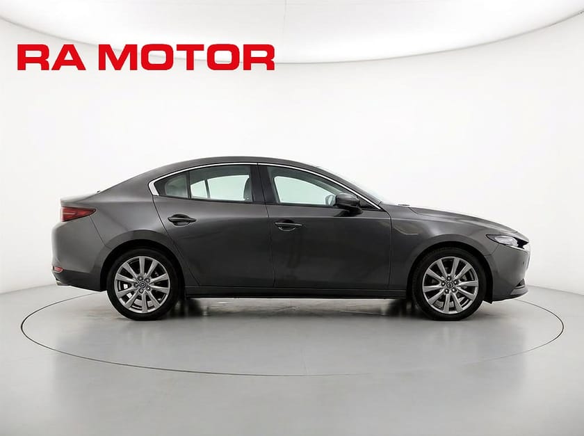 Bild 5 av Mazda 3 Sedan 2.0 Cosmo Skinn Nav Bose 360° Drag M-Värm