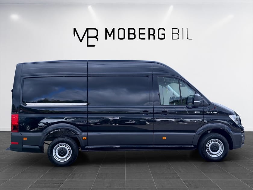 Bild 4 av MAN TGE Skåpbil 3.0t 3.180 4X4 L3H3 Skåp 11,3 m³ 177hk *omgående leverans*