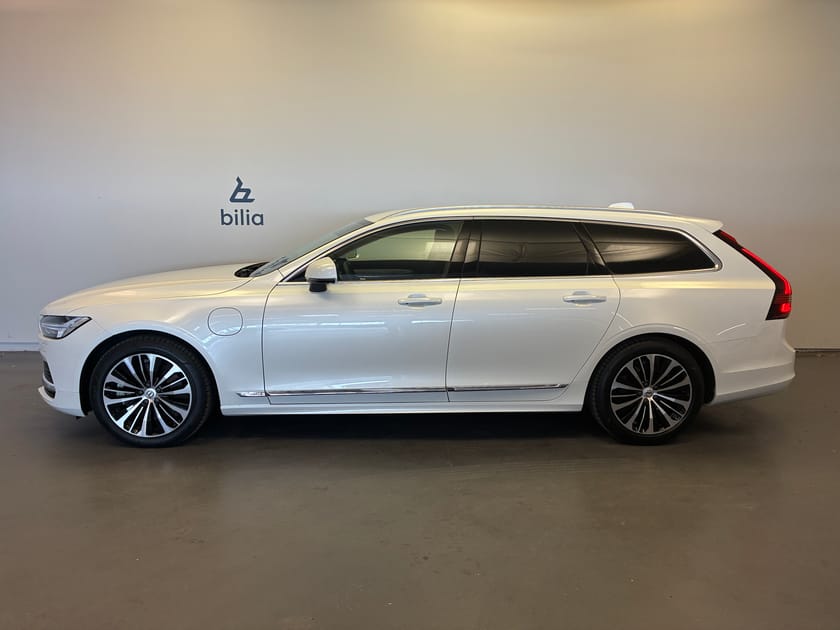 Bild 3 av Volvo V90 Recharge T6 Core Edition / Keyless / Dragkrok / BLIS / Navigation /