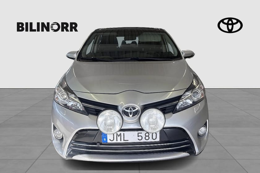 Bild 2 av Toyota Verso 2.0 D-4D KAMKEDJA 7-sits Drag